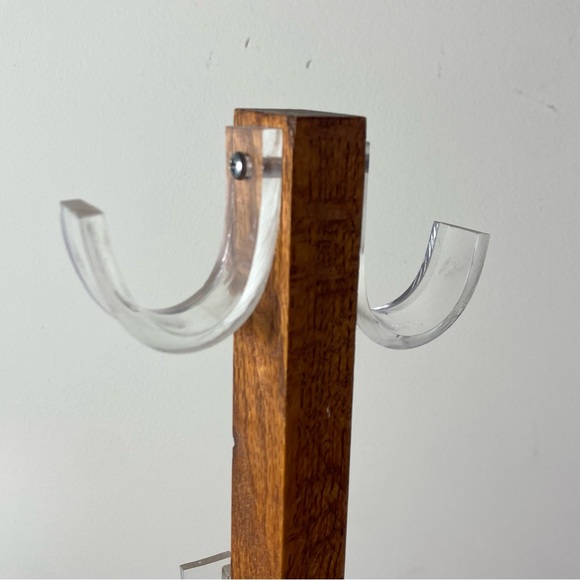 Vintage 19.5” Tall Mug Tree Lucite And Wood Retro Holds 6 Mugs - Picture 7 of 15